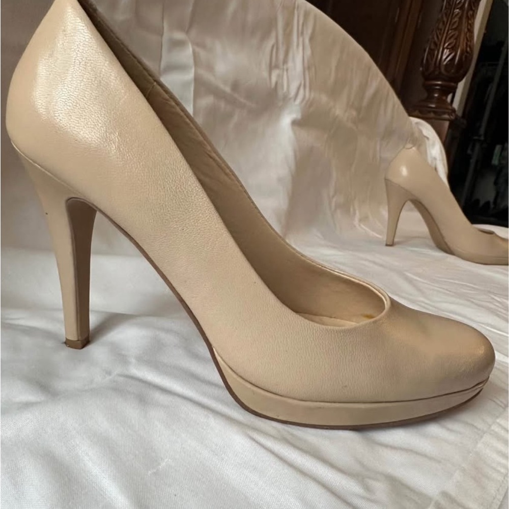 Nine West Beige Heels